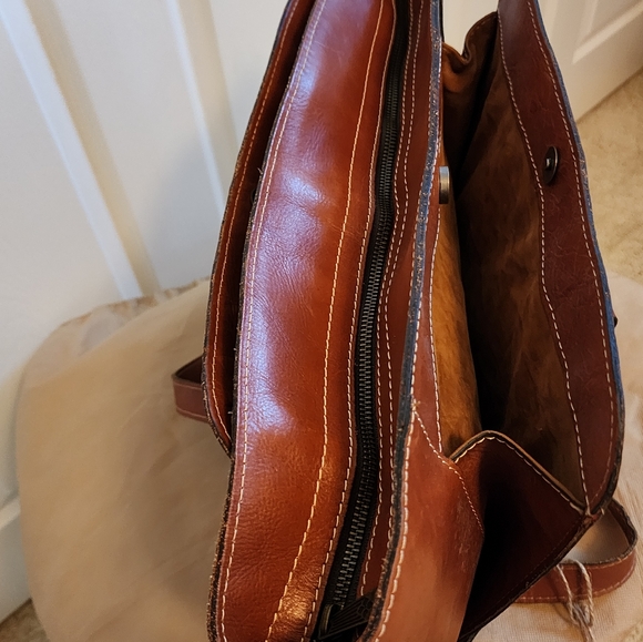 Patricia Nash Folklore Artisan Lapila Tote, Large Brown Tooled Leather bag. - Picture 10 of 11